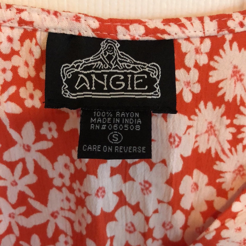 ANGIE Boho V-Neck Floral Smocked Waist Blousy Short Sleeve Crop Top NWT Small - Picture 2 of 7